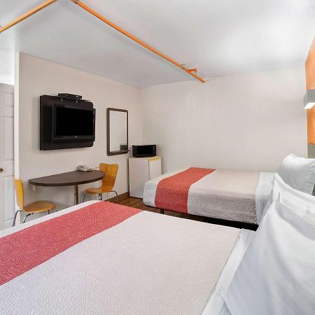 Motel 6-Ilion, Ny Exterior photo